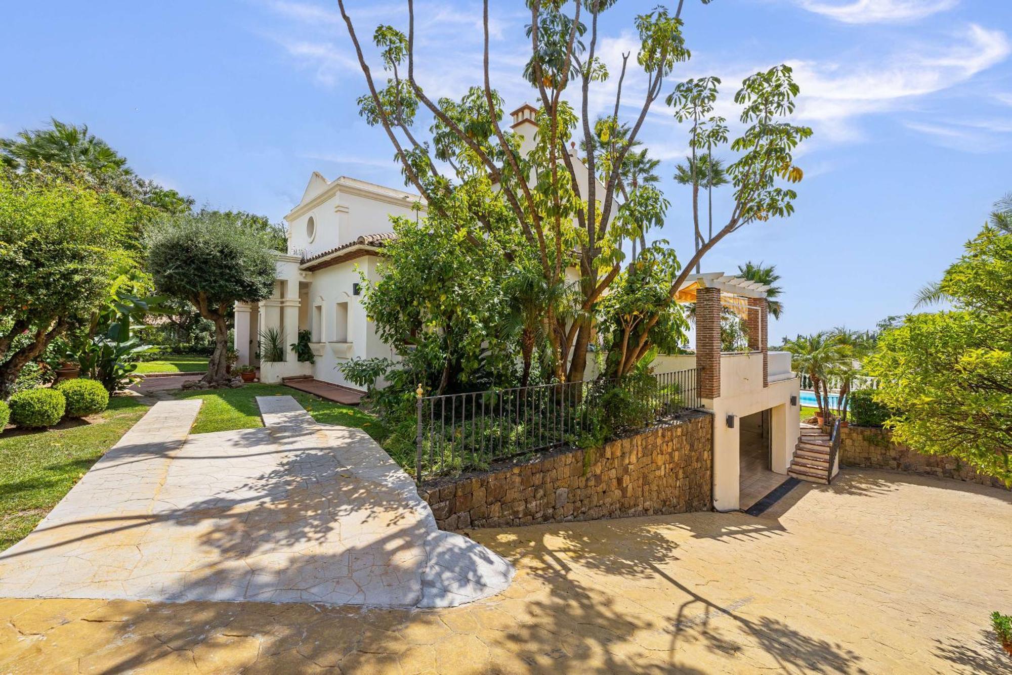 Villa Caramel - Excellent Location In Golden Mile Marbella